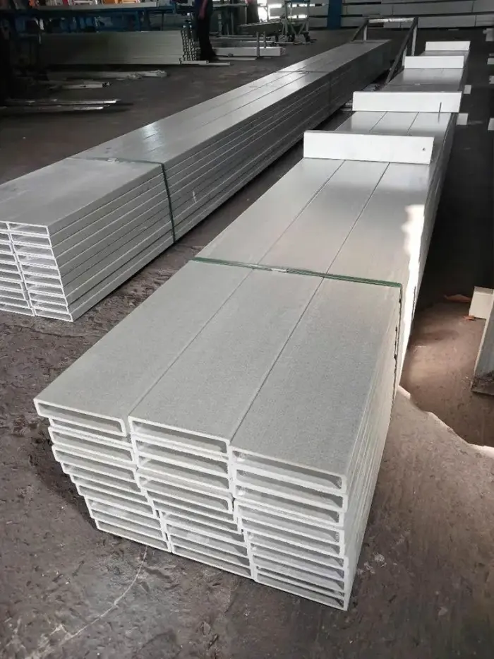 Hộp Composite Thép Chống Rỉ Sét & Chịu Nhiệt